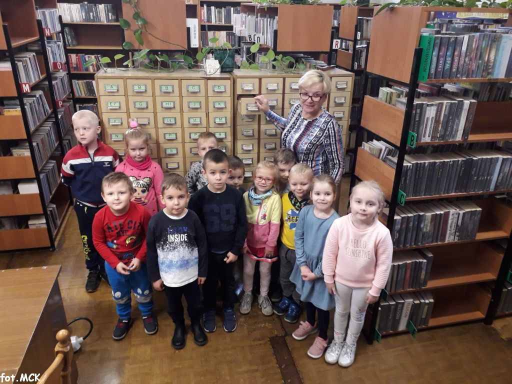 Przedszkolaki w bibliotece Miłosław